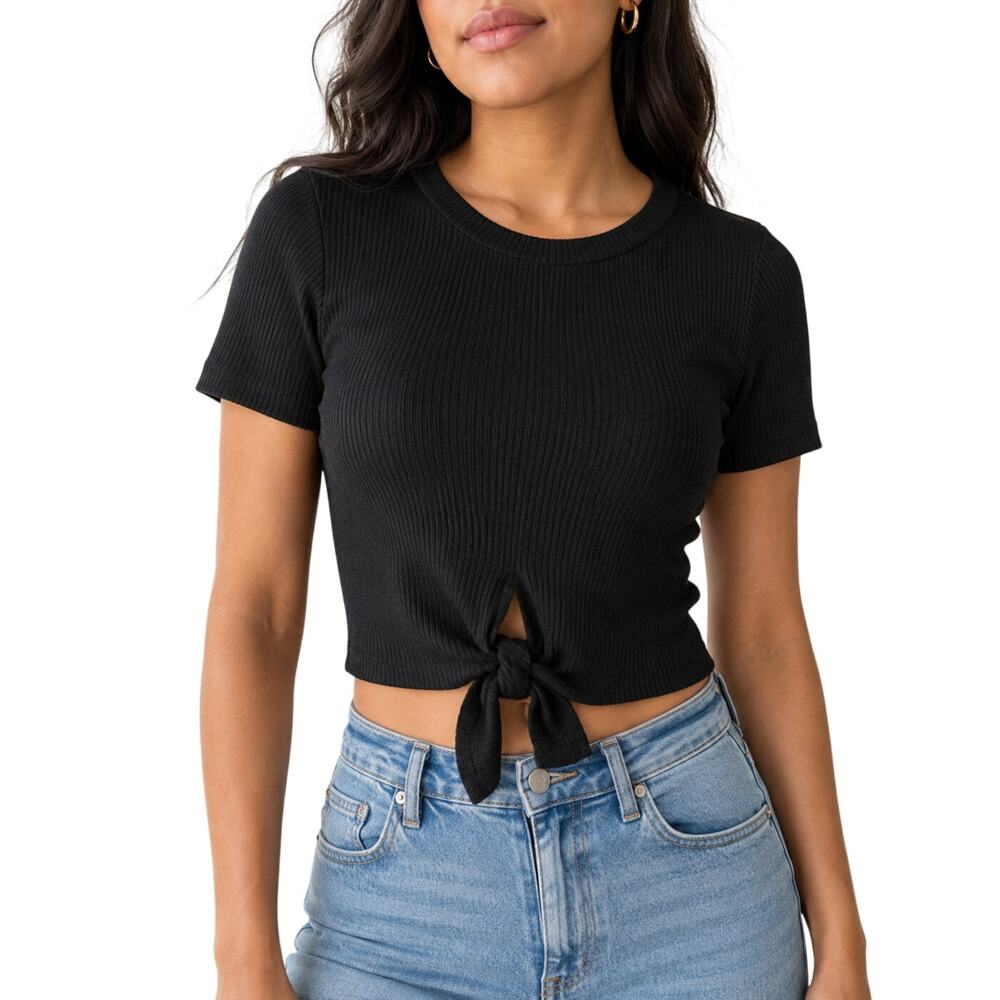 Black Ribbed Knot Front Crop Top by Mind Code Size Large